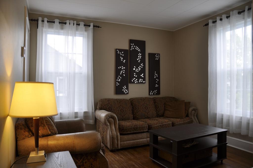 Moncton Suites - Downtown 81 Maple Eksteriør billede